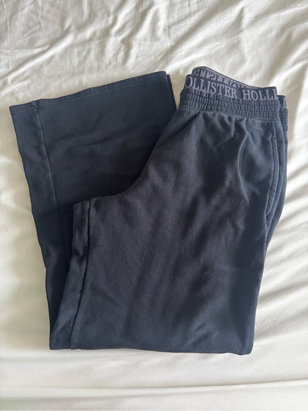 Hollister Woman Ultra High Rise Black Sweatpants